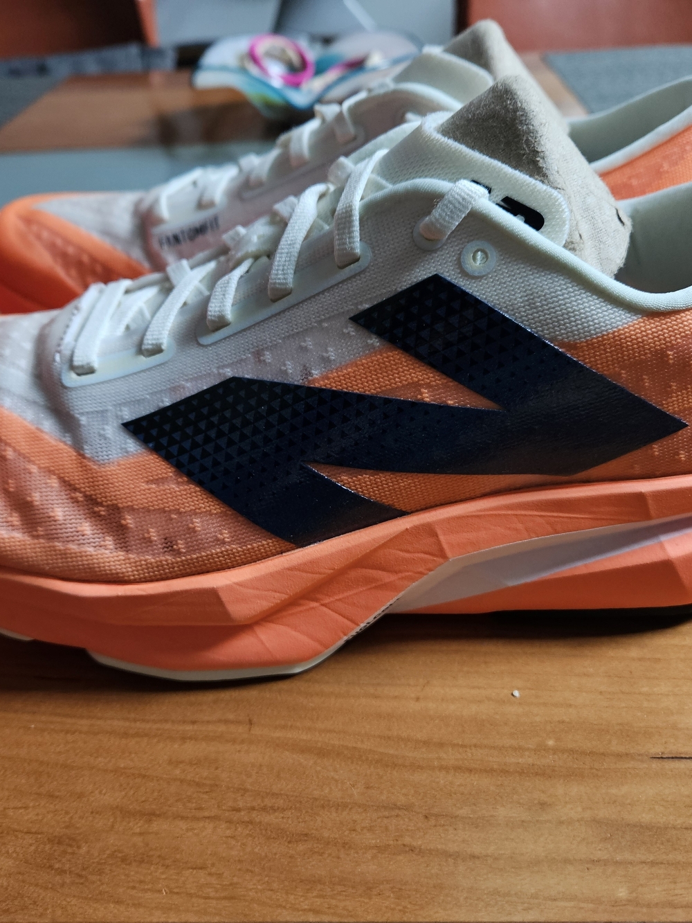 New Balance Fuelcel V4 Size 10 Running Shoes Sneakers